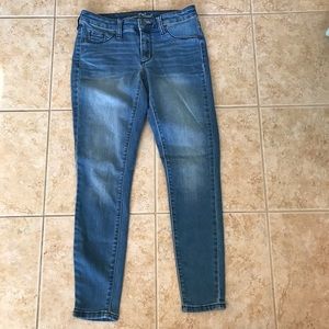 Universal Thread Jeans Size 2/26 S